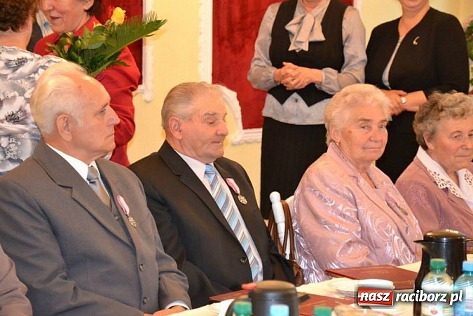 Zdjęcie w galerii na portalu naszraciborz.pl: W kuźniańskim magistracie świętowano złote gody wiadomości z regionu