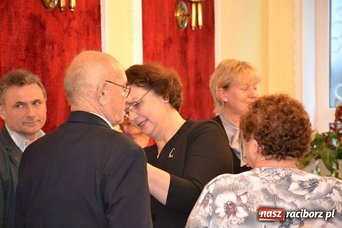 Zdjęcie w galerii na portalu naszraciborz.pl: W kuźniańskim magistracie świętowano złote gody wiadomości z regionu