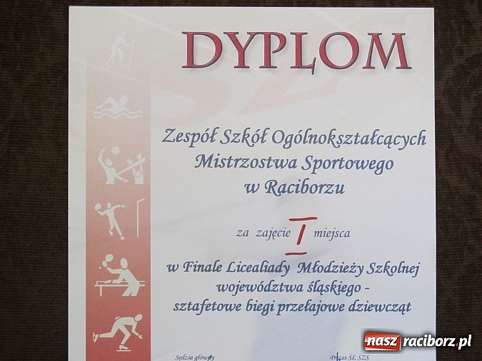 Zdjęcie w galerii na portalu naszraciborz.pl: Trzy medale dla ZSOMS na Mistrzostwach Śląska w biegach przełajowych wiadomości z regionu