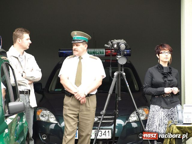 Zdjęcie w galerii na portalu naszraciborz.pl: Zostaje tylko wierzyć wiadomości z regionu