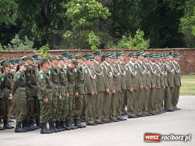 Zdjęcie w galerii na portalu naszraciborz.pl: Zostaje tylko wierzyć wiadomości z regionu