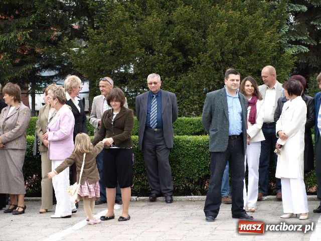 Zdjęcie w galerii na portalu naszraciborz.pl: Zostaje tylko wierzyć wiadomości z regionu