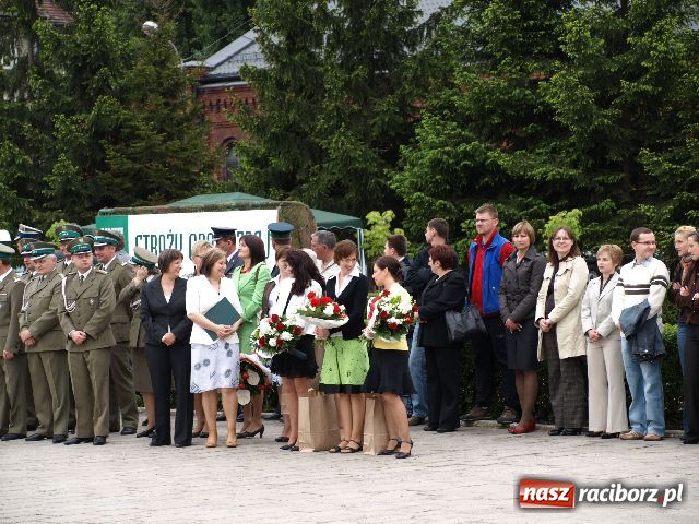 Zdjęcie w galerii na portalu naszraciborz.pl: Zostaje tylko wierzyć wiadomości z regionu