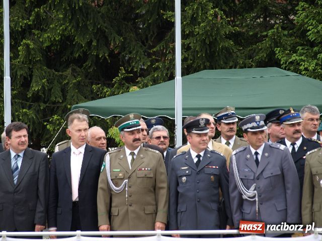 Zdjęcie w galerii na portalu naszraciborz.pl: Zostaje tylko wierzyć wiadomości z regionu