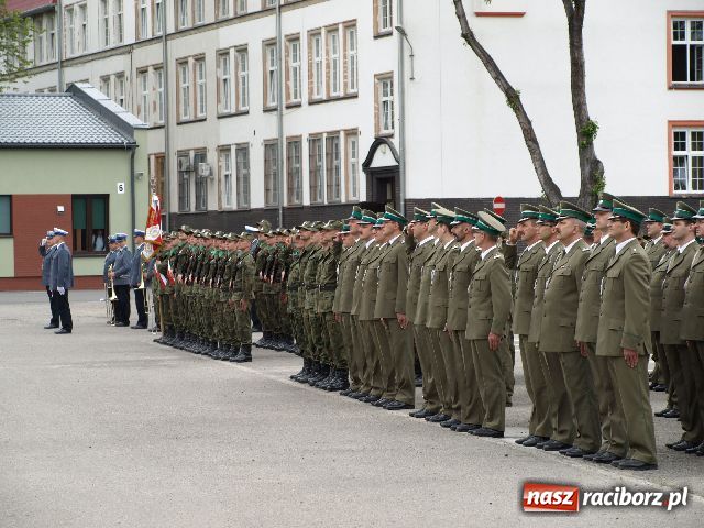 Zdjęcie w galerii na portalu naszraciborz.pl: Zostaje tylko wierzyć wiadomości z regionu