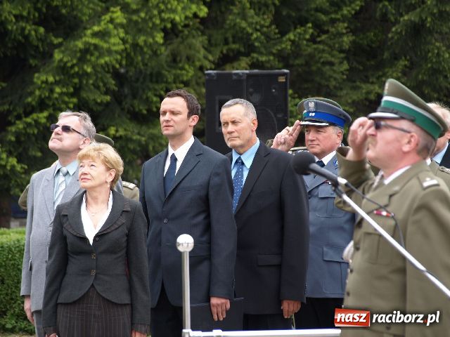 Zdjęcie w galerii na portalu naszraciborz.pl: Zostaje tylko wierzyć wiadomości z regionu