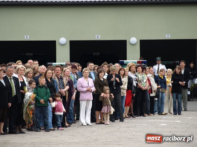 Zdjęcie w galerii na portalu naszraciborz.pl: Zostaje tylko wierzyć wiadomości z regionu