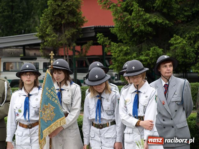 Zdjęcie w galerii na portalu naszraciborz.pl: Zostaje tylko wierzyć wiadomości z regionu