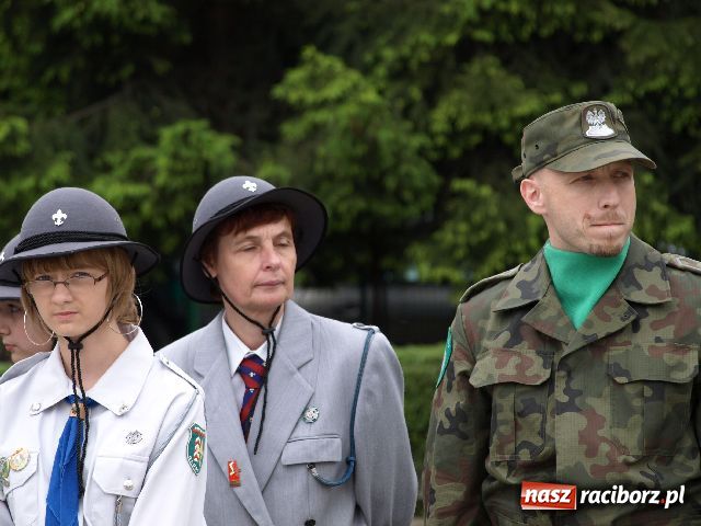 Zdjęcie w galerii na portalu naszraciborz.pl: Zostaje tylko wierzyć wiadomości z regionu