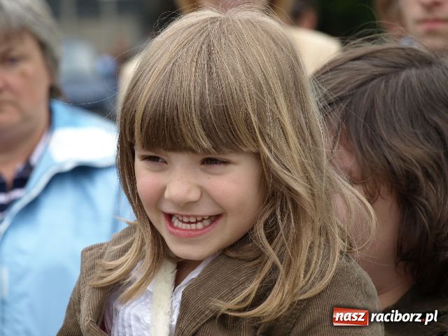 Zdjęcie w galerii na portalu naszraciborz.pl: Zostaje tylko wierzyć wiadomości z regionu