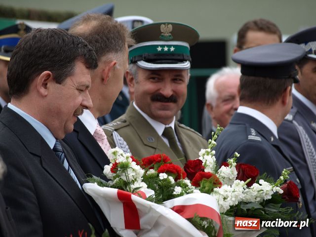 Zdjęcie w galerii na portalu naszraciborz.pl: Zostaje tylko wierzyć wiadomości z regionu