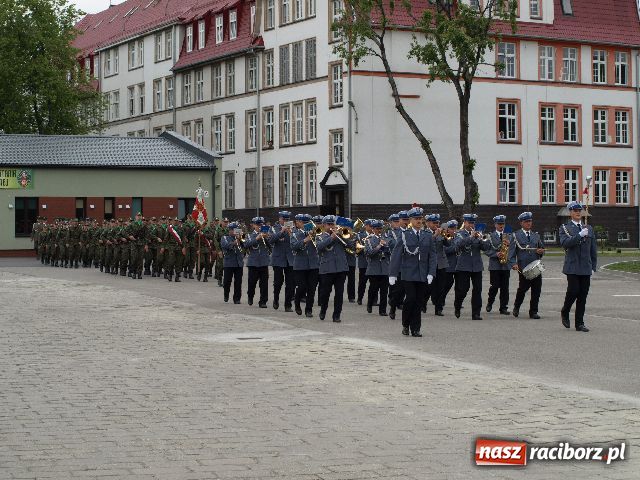 Zdjęcie w galerii na portalu naszraciborz.pl: Zostaje tylko wierzyć wiadomości z regionu