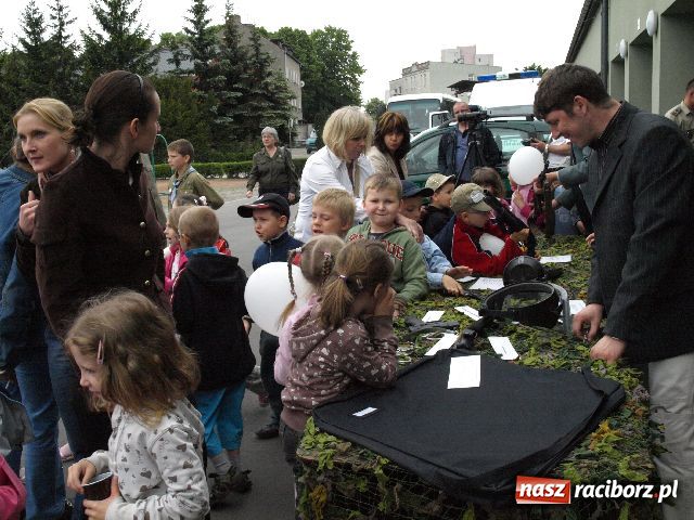 Zdjęcie w galerii na portalu naszraciborz.pl: Zostaje tylko wierzyć wiadomości z regionu