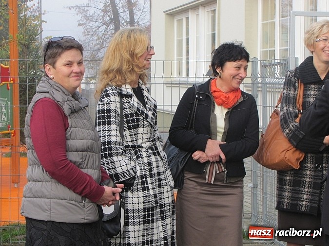 Zdjęcie w galerii na portalu naszraciborz.pl: Plac zabaw na Ocicach jest już oficjalnie otwarty wiadomości z regionu