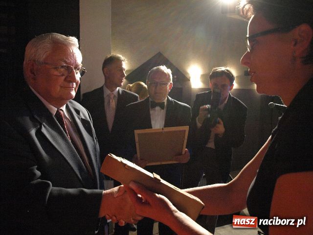 Zdjęcie w galerii na portalu naszraciborz.pl: Tajemnicza wyspa bez złych duchów wiadomości z regionu