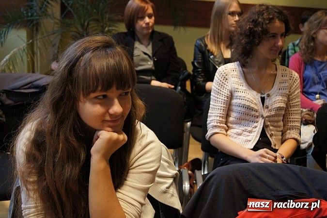 Zdjęcie w galerii na portalu naszraciborz.pl: W RCK podsumowali warsztaty fotograficzne wiadomości z regionu