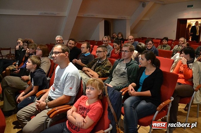 Zdjęcie w galerii na portalu naszraciborz.pl: Na zamku ruszyły 10. jubileuszowe Wiatraki wiadomości z regionu