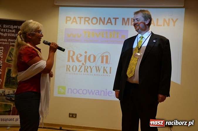 Zdjęcie w galerii na portalu naszraciborz.pl: Na zamku ruszyły 10. jubileuszowe Wiatraki wiadomości z regionu