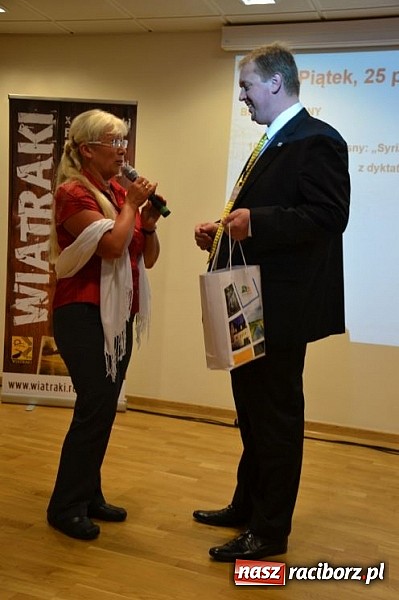 Zdjęcie w galerii na portalu naszraciborz.pl: Na zamku ruszyły 10. jubileuszowe Wiatraki wiadomości z regionu