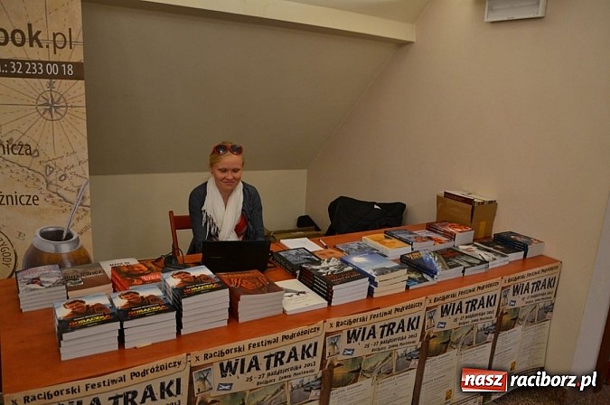 Zdjęcie w galerii na portalu naszraciborz.pl: Na zamku ruszyły 10. jubileuszowe Wiatraki wiadomości z regionu