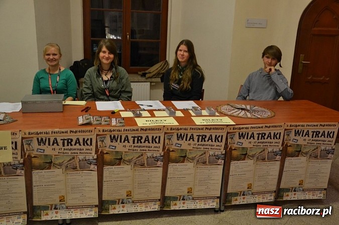 Zdjęcie w galerii na portalu naszraciborz.pl: Na zamku ruszyły 10. jubileuszowe Wiatraki wiadomości z regionu