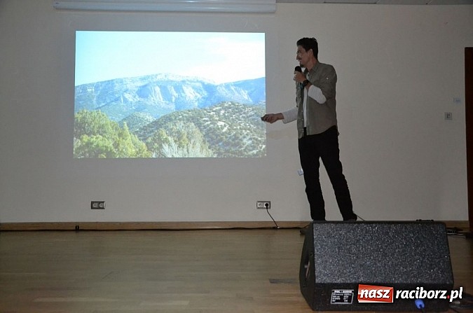 Zdjęcie w galerii na portalu naszraciborz.pl: Na zamku ruszyły 10. jubileuszowe Wiatraki wiadomości z regionu