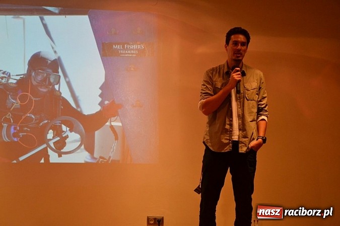 Zdjęcie w galerii na portalu naszraciborz.pl: Na zamku ruszyły 10. jubileuszowe Wiatraki wiadomości z regionu