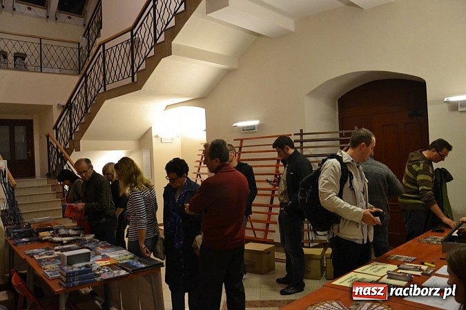 Zdjęcie w galerii na portalu naszraciborz.pl: Na zamku ruszyły 10. jubileuszowe Wiatraki wiadomości z regionu