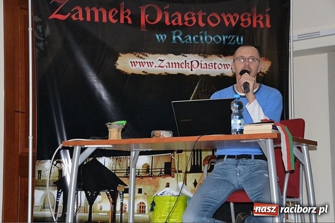 Zdjęcie w galerii na portalu naszraciborz.pl: Na zamku ruszyły 10. jubileuszowe Wiatraki wiadomości z regionu