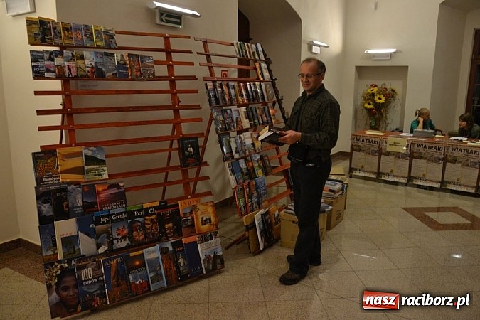 Zdjęcie w galerii na portalu naszraciborz.pl: Na zamku ruszyły 10. jubileuszowe Wiatraki wiadomości z regionu