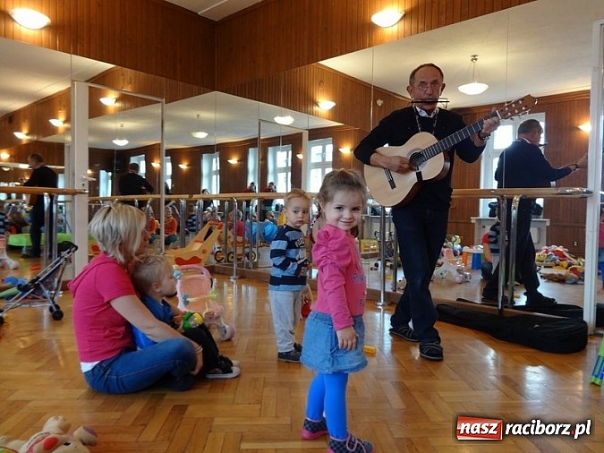 Zdjęcie w galerii na portalu naszraciborz.pl: W Strzesze ruszyła trzecia grupa Fiku-miku wiadomości z regionu