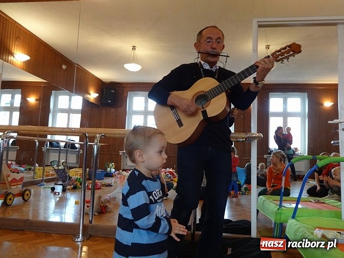 Zdjęcie w galerii na portalu naszraciborz.pl: W Strzesze ruszyła trzecia grupa Fiku-miku wiadomości z regionu