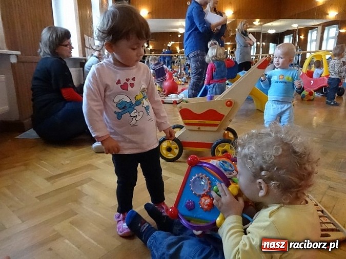 Zdjęcie w galerii na portalu naszraciborz.pl: W Strzesze ruszyła trzecia grupa Fiku-miku wiadomości z regionu