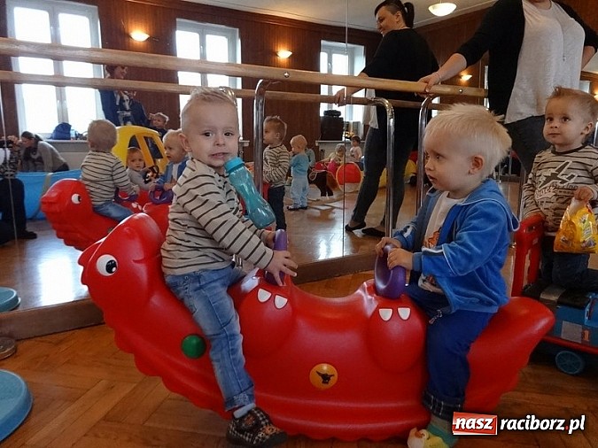 Zdjęcie w galerii na portalu naszraciborz.pl: W Strzesze ruszyła trzecia grupa Fiku-miku wiadomości z regionu