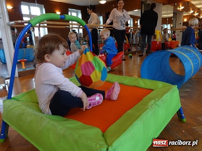 Zdjęcie w galerii na portalu naszraciborz.pl: W Strzesze ruszyła trzecia grupa Fiku-miku wiadomości z regionu