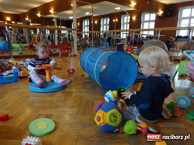 Zdjęcie w galerii na portalu naszraciborz.pl: W Strzesze ruszyła trzecia grupa Fiku-miku wiadomości z regionu