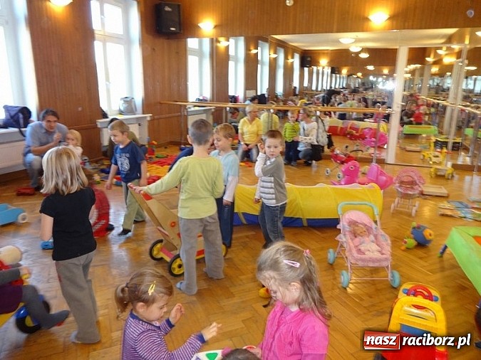 Zdjęcie w galerii na portalu naszraciborz.pl: W Strzesze ruszyła trzecia grupa Fiku-miku wiadomości z regionu