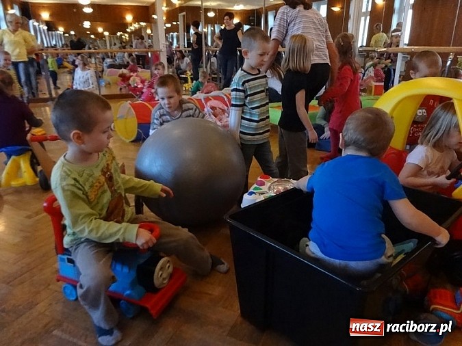 Zdjęcie w galerii na portalu naszraciborz.pl: W Strzesze ruszyła trzecia grupa Fiku-miku wiadomości z regionu