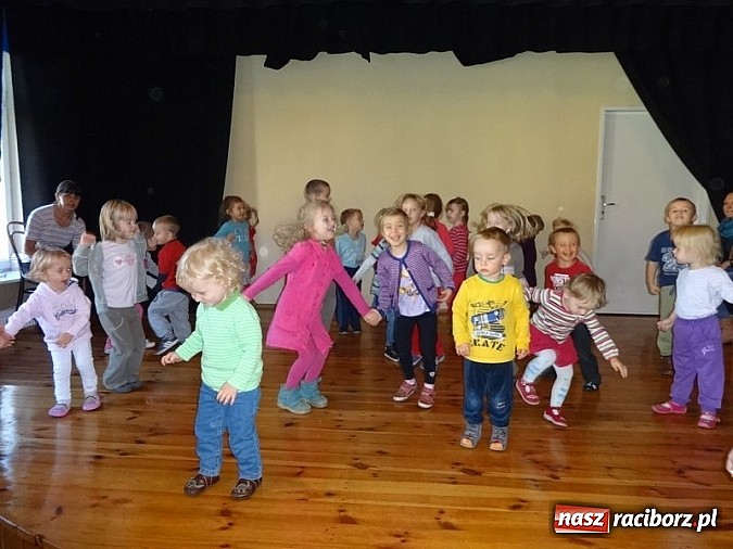 Zdjęcie w galerii na portalu naszraciborz.pl: W Strzesze ruszyła trzecia grupa Fiku-miku wiadomości z regionu