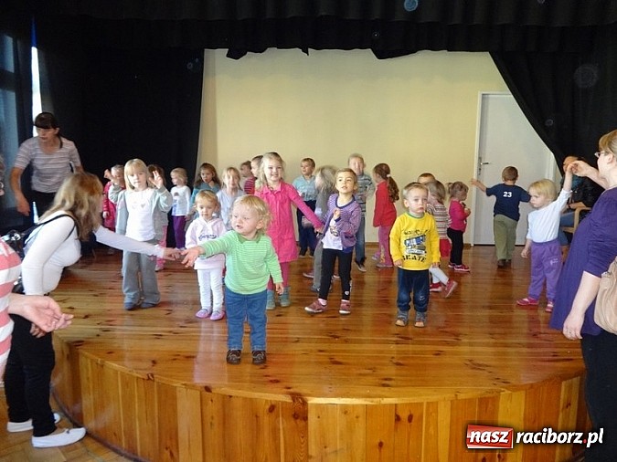 Zdjęcie w galerii na portalu naszraciborz.pl: W Strzesze ruszyła trzecia grupa Fiku-miku wiadomości z regionu