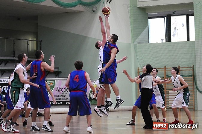 Zdjęcie w galerii na portalu naszraciborz.pl: Koszykówka. Dobry początek, słaby koniec wiadomości z regionu