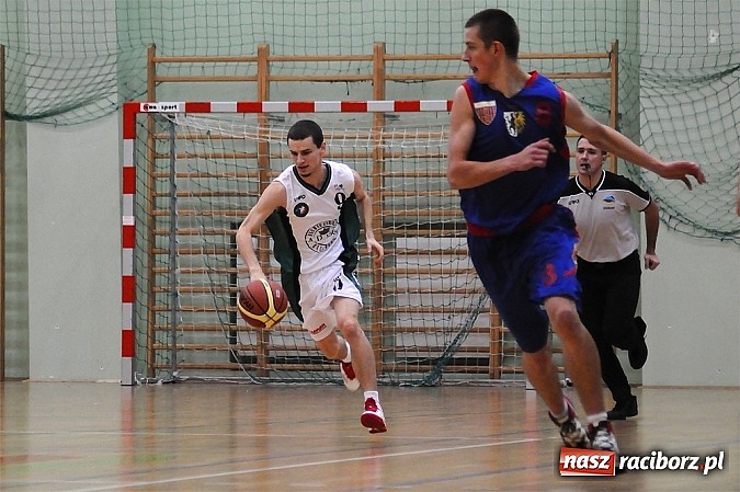 Zdjęcie w galerii na portalu naszraciborz.pl: Koszykówka. Dobry początek, słaby koniec wiadomości z regionu