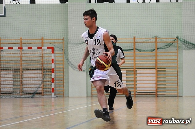 Zdjęcie w galerii na portalu naszraciborz.pl: Koszykówka. Dobry początek, słaby koniec wiadomości z regionu