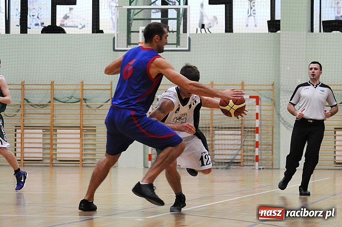 Zdjęcie w galerii na portalu naszraciborz.pl: Koszykówka. Dobry początek, słaby koniec wiadomości z regionu