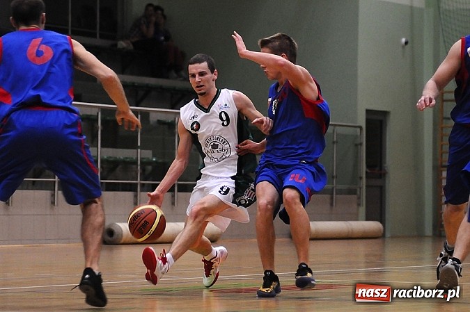 Zdjęcie w galerii na portalu naszraciborz.pl: Koszykówka. Dobry początek, słaby koniec wiadomości z regionu