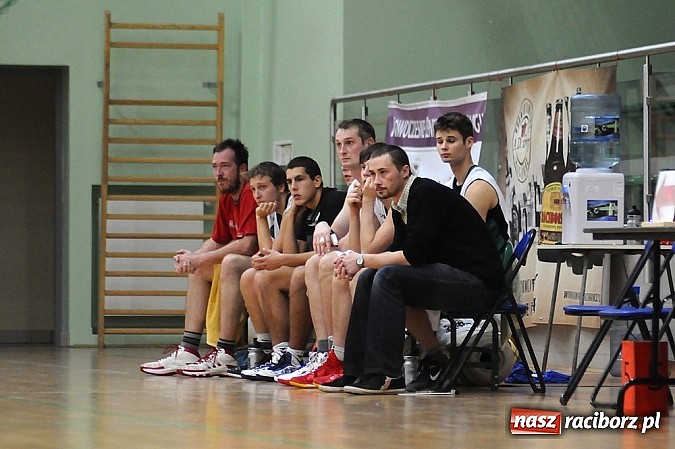 Zdjęcie w galerii na portalu naszraciborz.pl: Koszykówka. Dobry początek, słaby koniec wiadomości z regionu