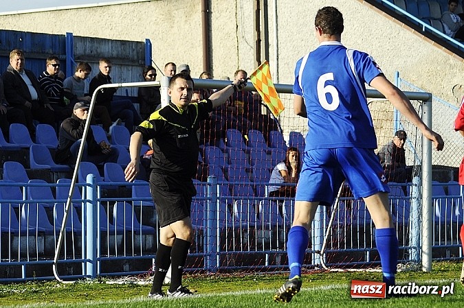 Zdjęcie w galerii na portalu naszraciborz.pl: Sensacja przy Srebrnej. Unia pokonała Krupińskiego Suszec wiadomości z regionu