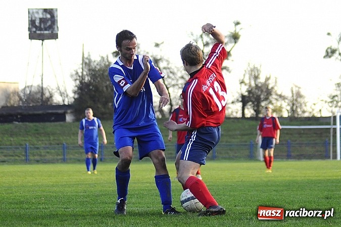 Zdjęcie w galerii na portalu naszraciborz.pl: Sensacja przy Srebrnej. Unia pokonała Krupińskiego Suszec wiadomości z regionu