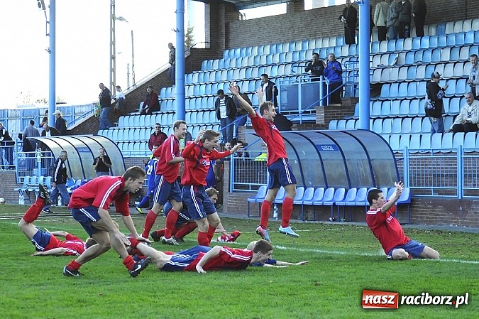 Zdjęcie w galerii na portalu naszraciborz.pl: Sensacja przy Srebrnej. Unia pokonała Krupińskiego Suszec wiadomości z regionu
