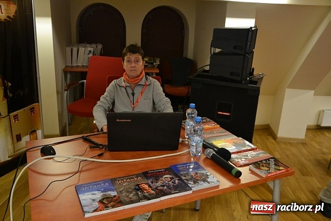 Zdjęcie w galerii na portalu naszraciborz.pl: Wiatraki 2013 na zamku - dzień drugi wiadomości z regionu